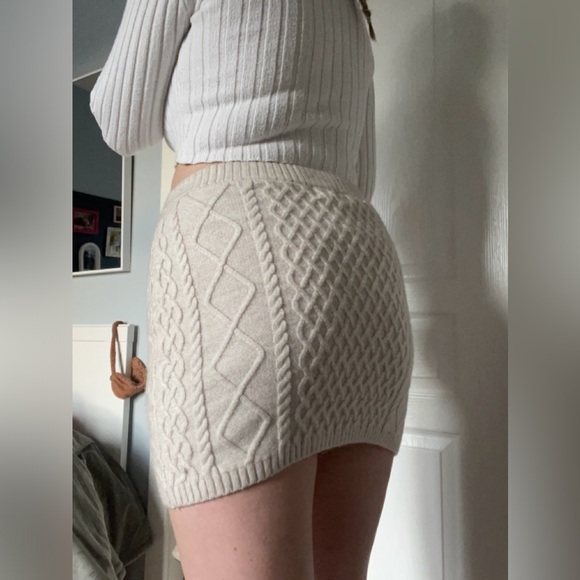H&M Knit Skirt - Picture 3 of 6